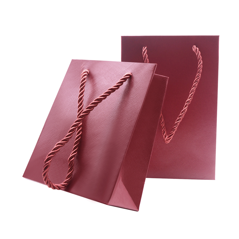 FORTE rote Schmucktasche aus Papier mit individuellem Griff und Seil